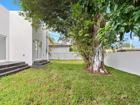 533 NW 16th Avenue Fort Lauderdale FL 33311