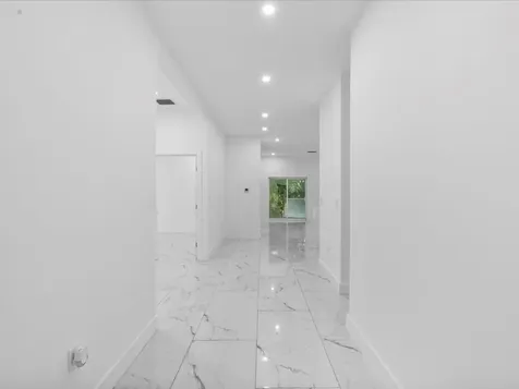 533 NW 16th Avenue Fort Lauderdale FL 33311