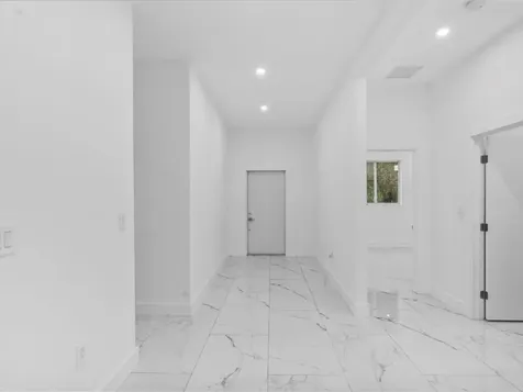 533 NW 16th Avenue Fort Lauderdale FL 33311