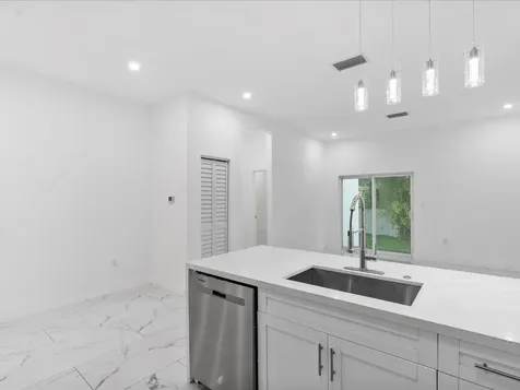 533 NW 16th Avenue Fort Lauderdale FL 33311