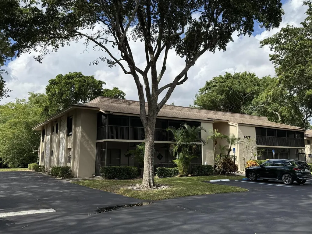147 Deer Creek Boulevard Deerfield Beach FL 33442