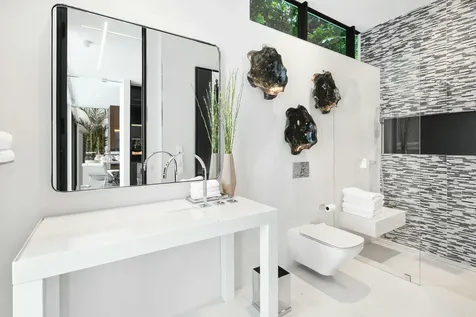 2633 Spanish River Road Boca Raton FL 33432