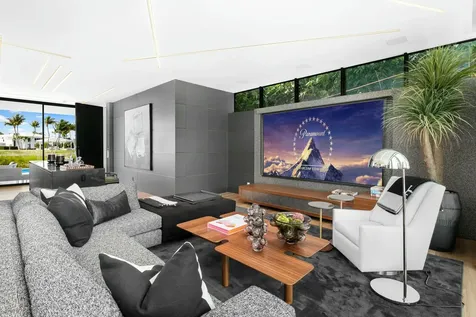 2633 Spanish River Road Boca Raton FL 33432