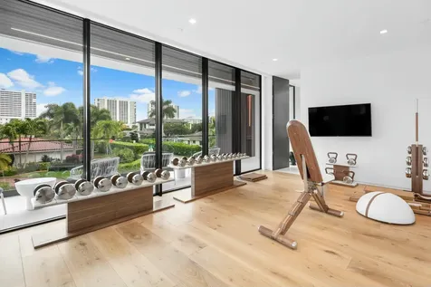 2633 Spanish River Road Boca Raton FL 33432