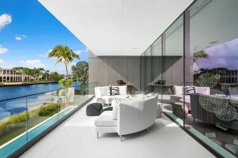 2633 Spanish River Road Boca Raton FL 33432