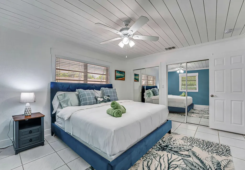 532 N Palmway Lake Worth Beach FL 33460