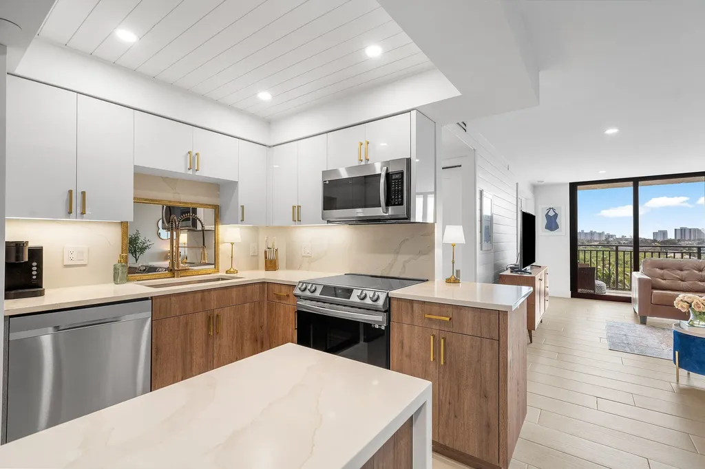 3912 S Ocean Boulevard Highland Beach FL 33487
