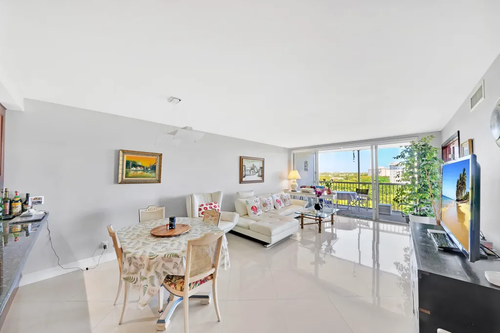 2940 N Course Drive Pompano Beach FL 33069