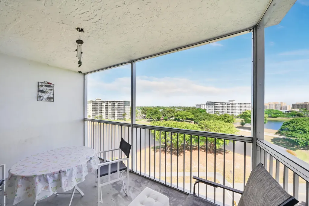 2940 N Course Drive Pompano Beach FL 33069