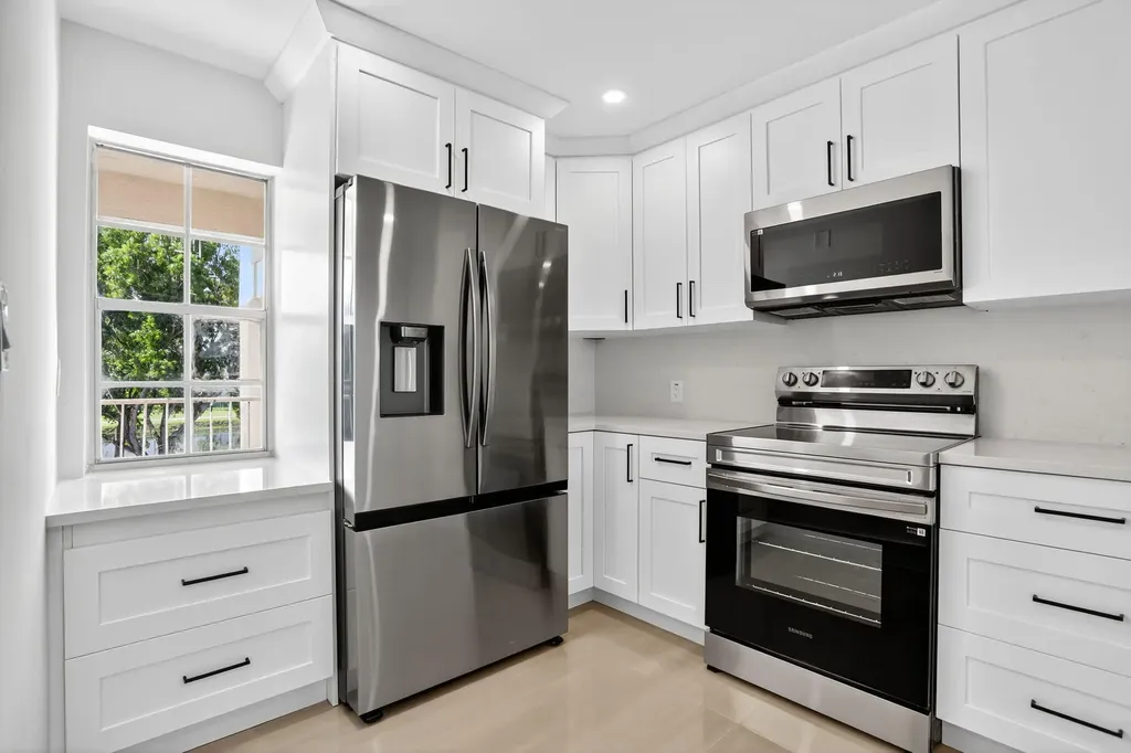2651 S Palm Aire Drive S Pompano Beach FL 33069
