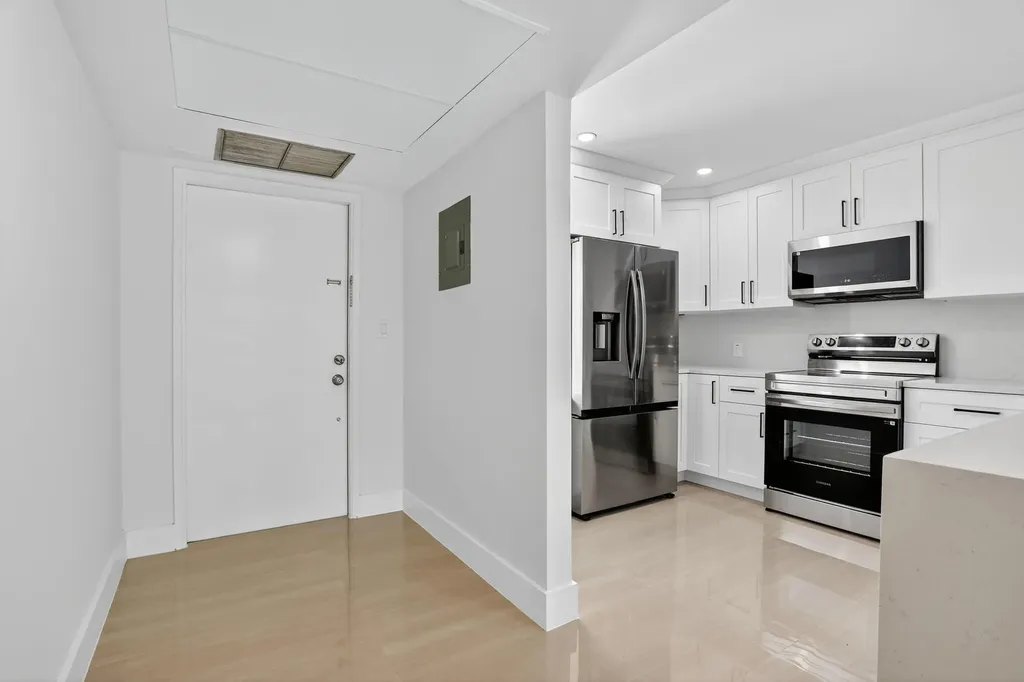 2651 S Palm Aire Drive S Pompano Beach FL 33069