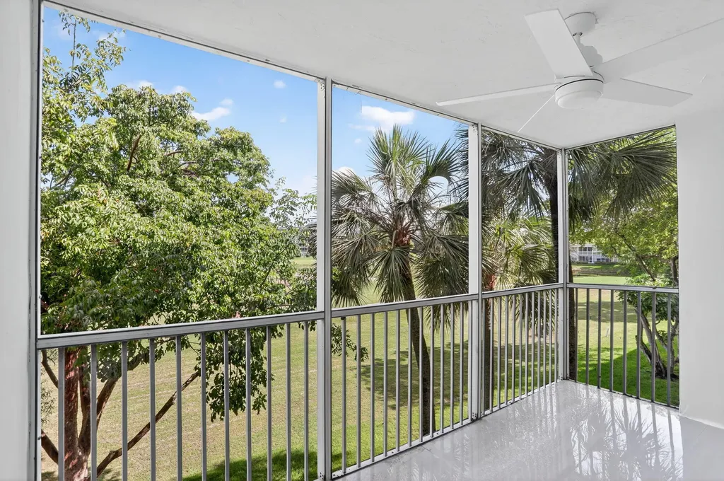 2651 S Palm Aire Drive S Pompano Beach FL 33069