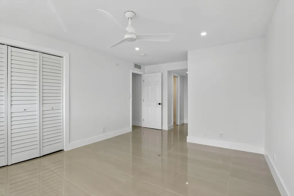 2651 S Palm Aire Drive S Pompano Beach FL 33069