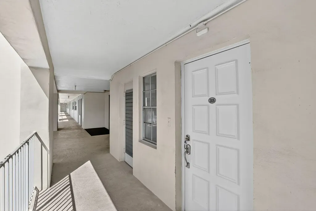 2651 S Palm Aire Drive S Pompano Beach FL 33069