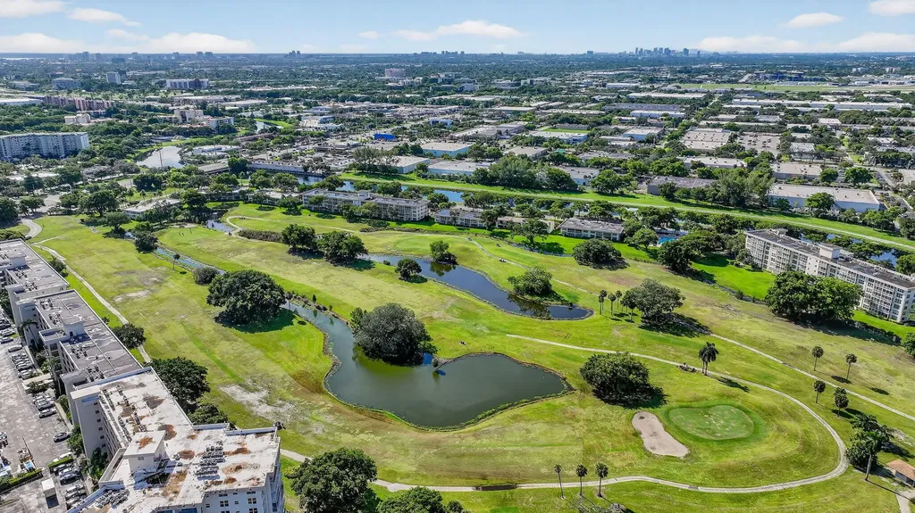 2651 S Palm Aire Drive S Pompano Beach FL 33069