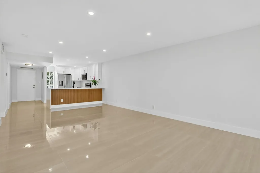 2651 S Palm Aire Drive S Pompano Beach FL 33069