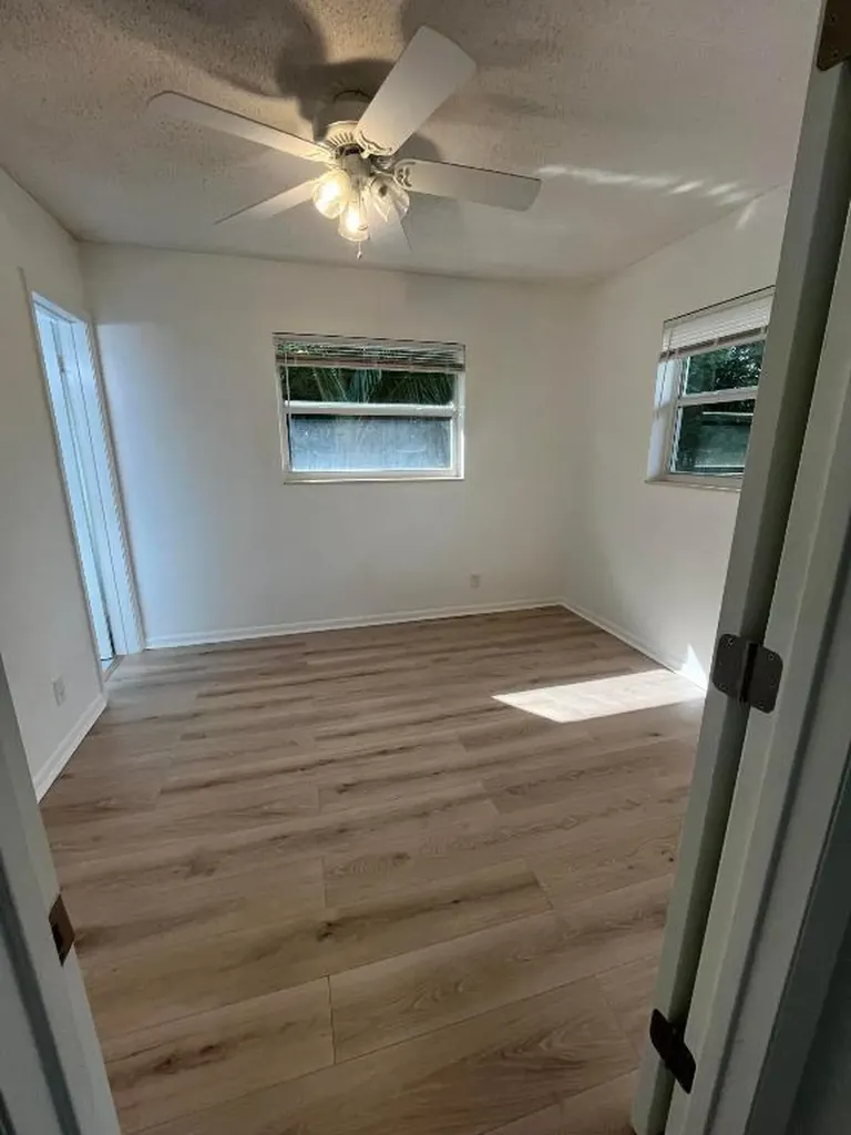 658 NE 6th Court Boynton Beach FL 33435