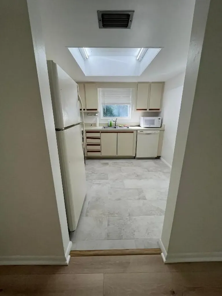 658 NE 6th Court Boynton Beach FL 33435