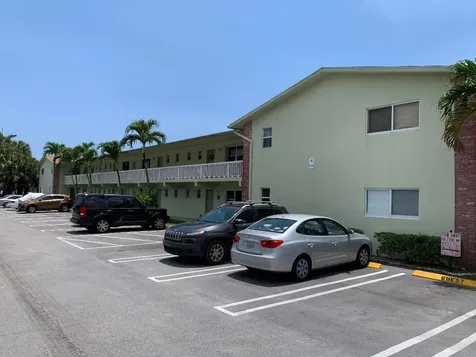 658 NE 6th Court Boynton Beach FL 33435