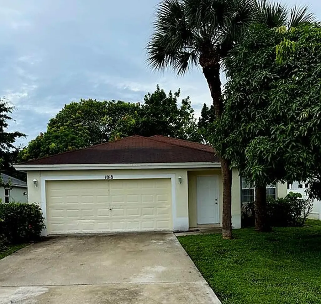 1018 Park Hill Drive Haverhill FL 33417