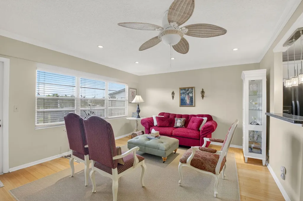 125 Suffolk C Boca Raton FL 33434