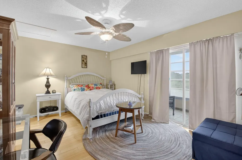 125 Suffolk C Boca Raton FL 33434