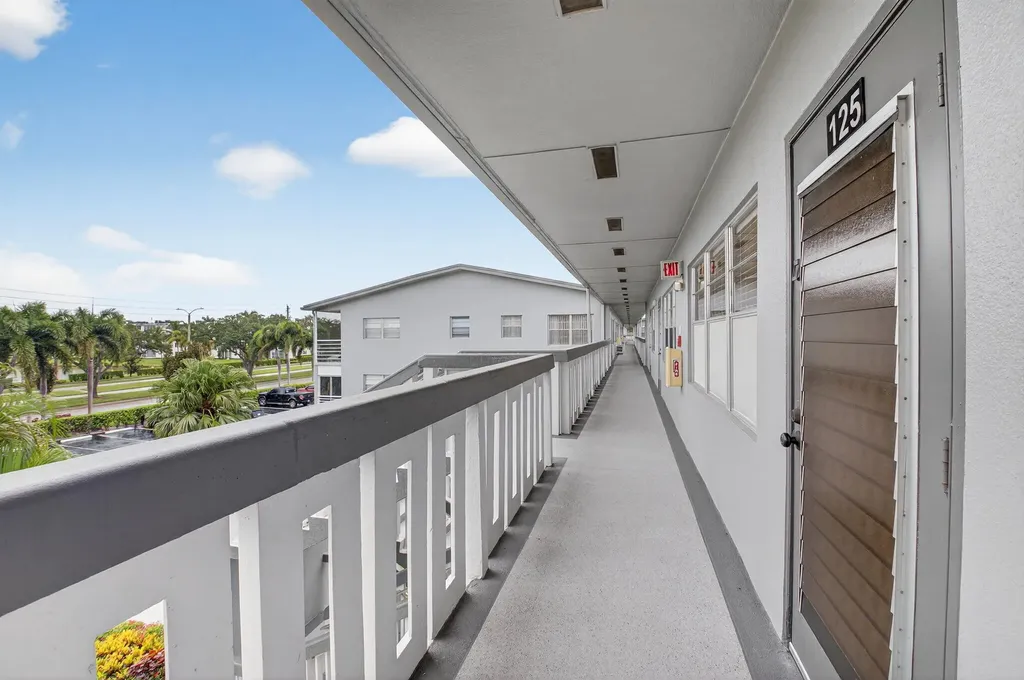 125 Suffolk C Boca Raton FL 33434