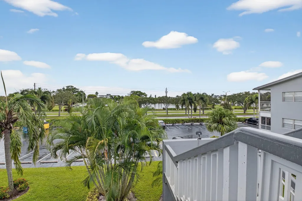 125 Suffolk C Boca Raton FL 33434