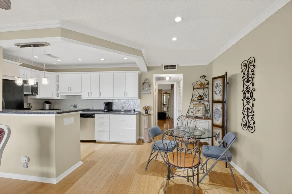 125 Suffolk C Boca Raton FL 33434