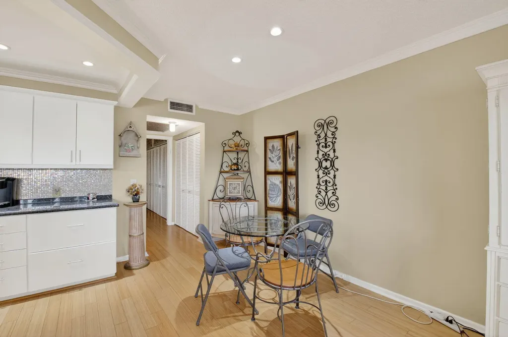 125 Suffolk C Boca Raton FL 33434