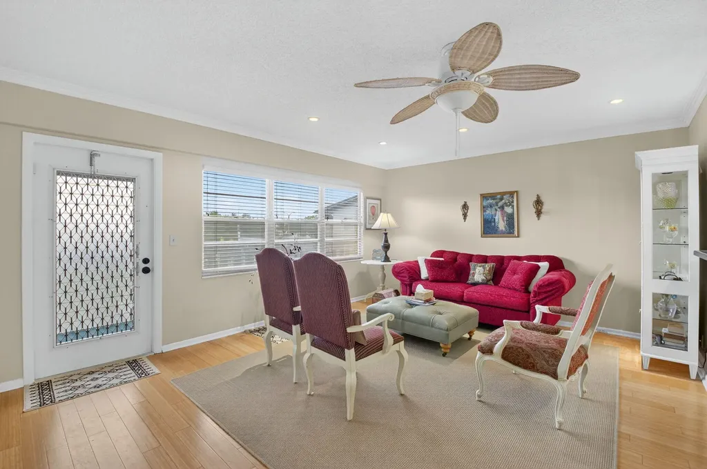 125 Suffolk C Boca Raton FL 33434