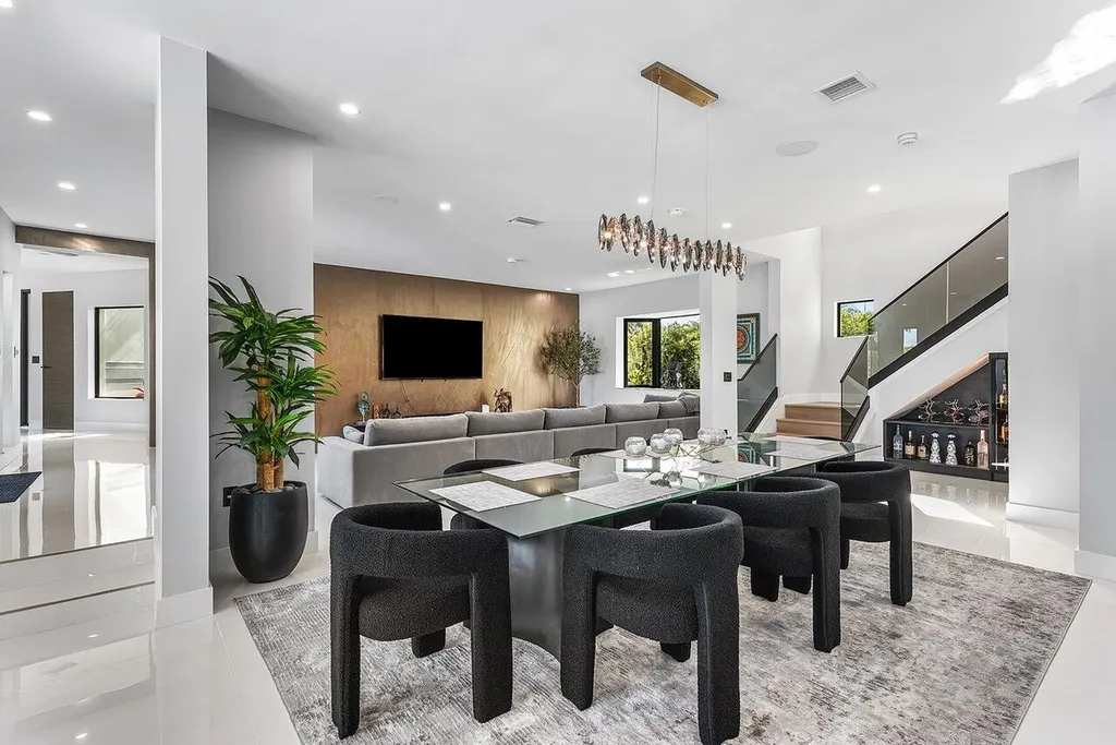 8387 Sawpine Road Delray Beach FL 33446