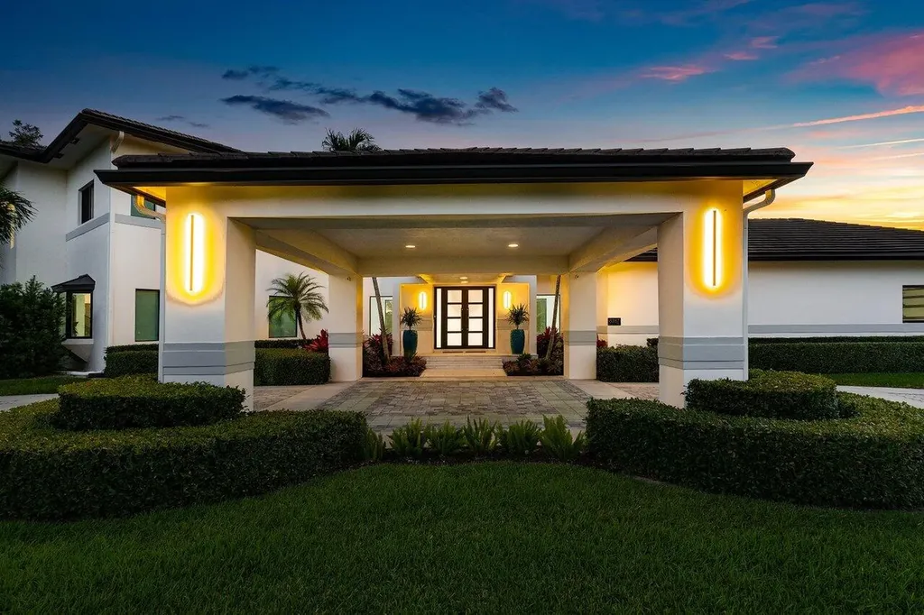 8387 Sawpine Road Delray Beach FL 33446