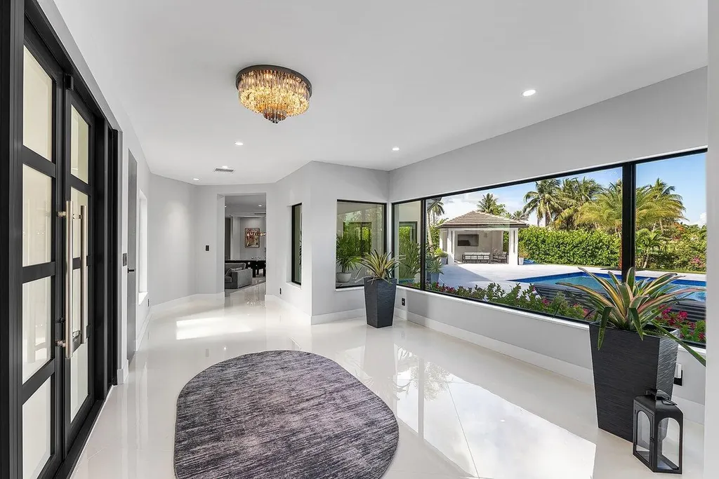 8387 Sawpine Road Delray Beach FL 33446
