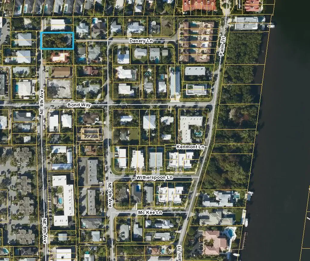 1227 NE 8th Avenue Delray Beach FL 33483