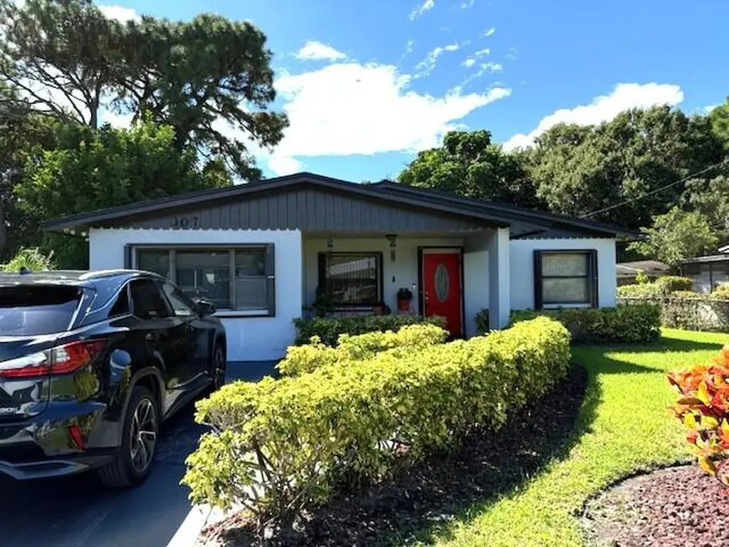 307 N 20th Street Fort Pierce FL 34950