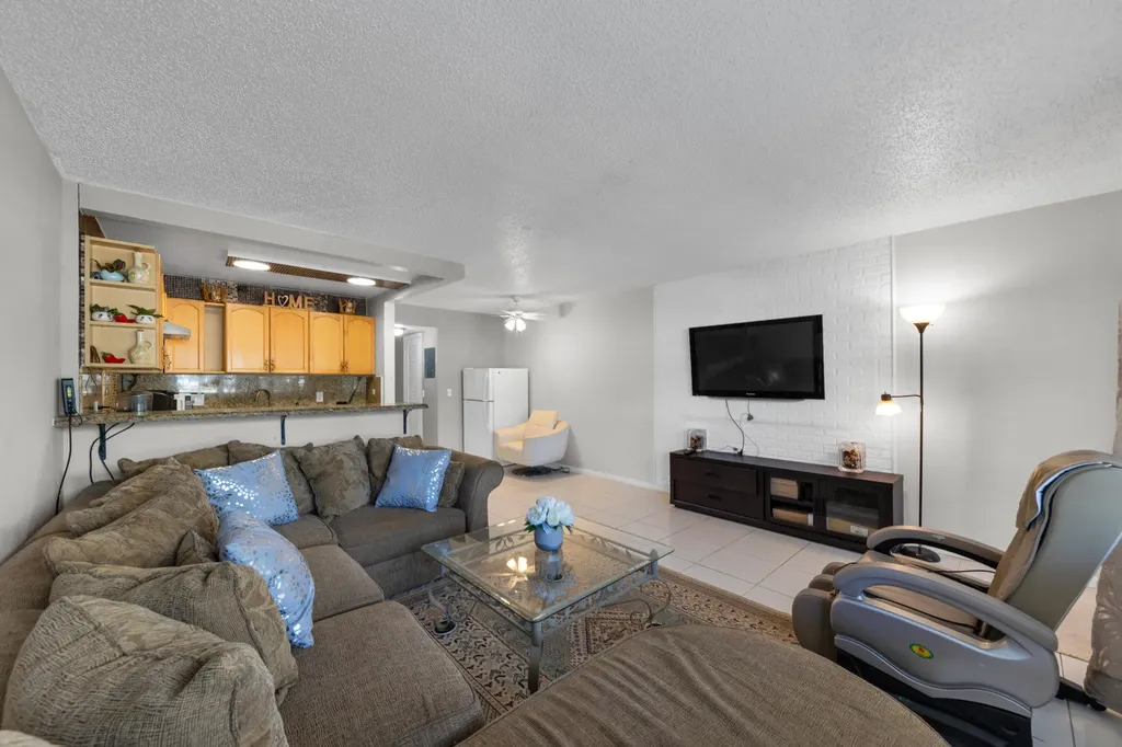 5 Newport A Deerfield Beach FL 33442