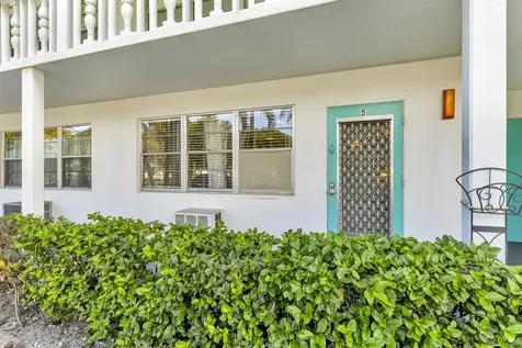 5 Newport A Deerfield Beach FL 33442