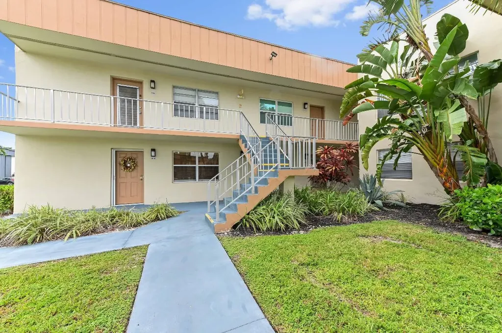 191 Piedmont D Delray Beach FL 33484