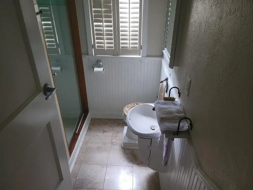 121 S B Street Lake Worth Beach FL 33460