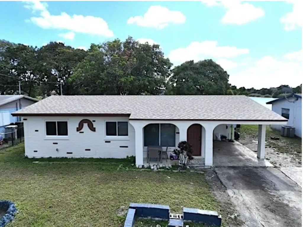 2240 NW 10th Court Pompano Beach FL 33069