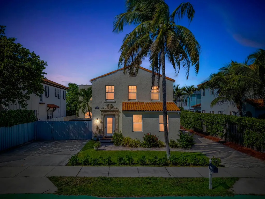 910 NE 2nd Avenue Delray Beach FL 33444