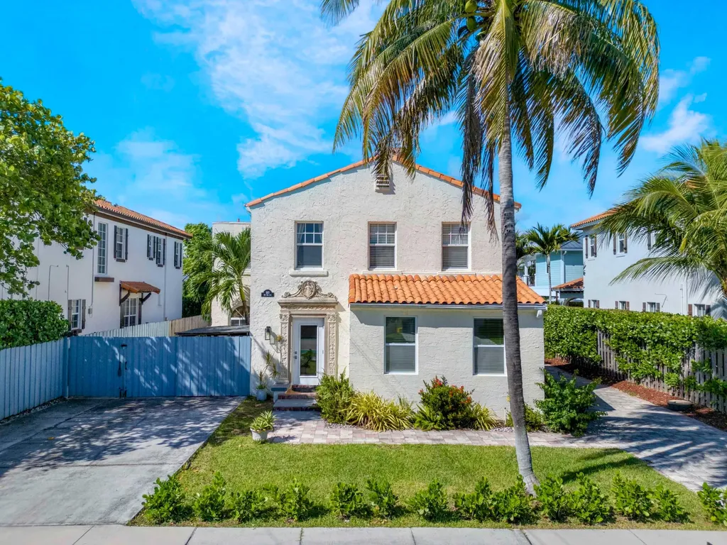 910 NE 2nd Avenue Delray Beach FL 33444