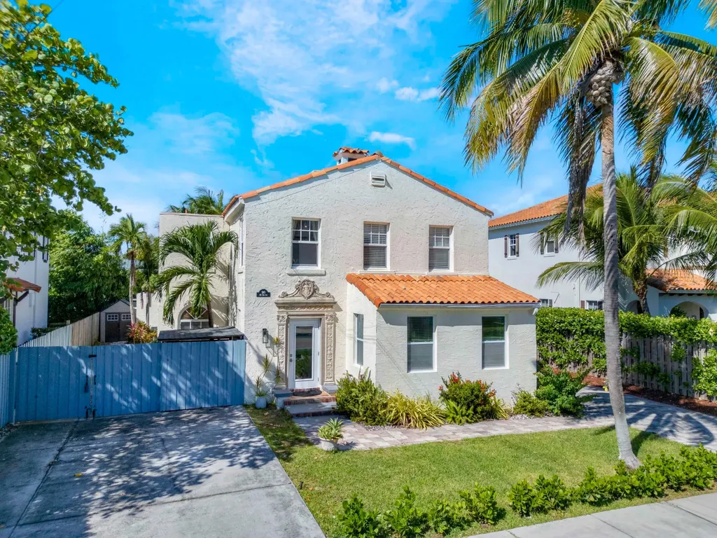 910 NE 2nd Avenue Delray Beach FL 33444