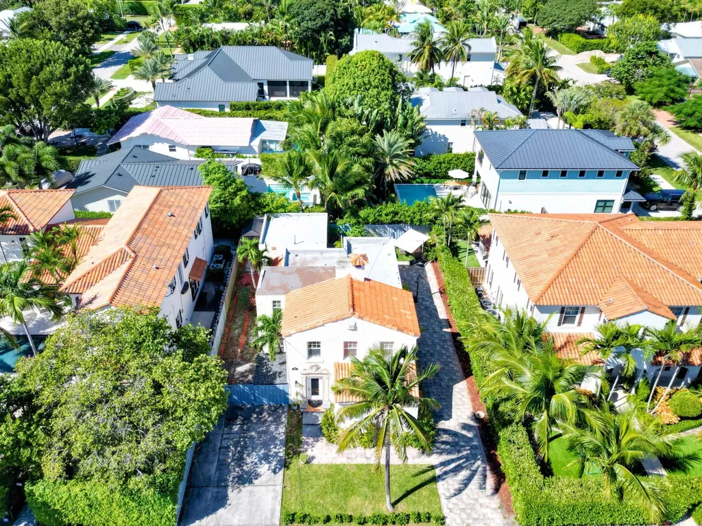 910 NE 2nd Avenue Delray Beach FL 33444