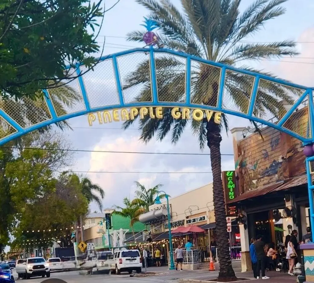 910 NE 2nd Avenue Delray Beach FL 33444