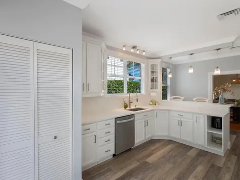 910 NE 2nd Avenue Delray Beach FL 33444