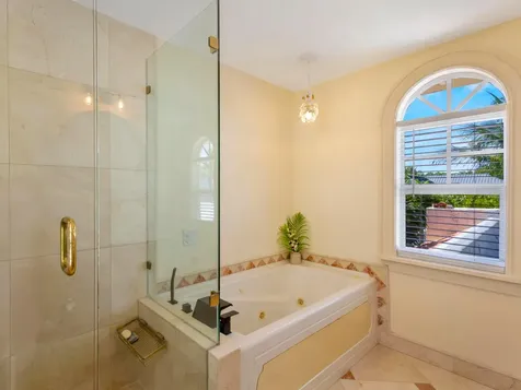 910 NE 2nd Avenue Delray Beach FL 33444