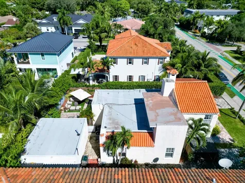 910 NE 2nd Avenue Delray Beach FL 33444