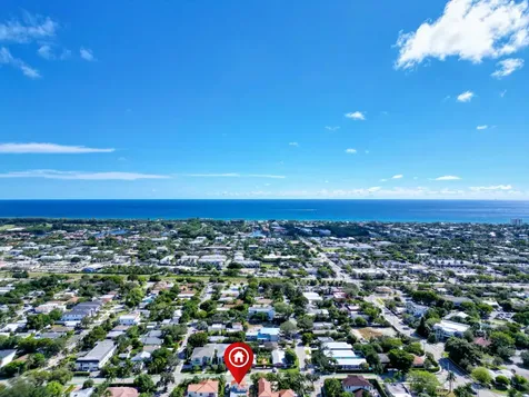 910 NE 2nd Avenue Delray Beach FL 33444